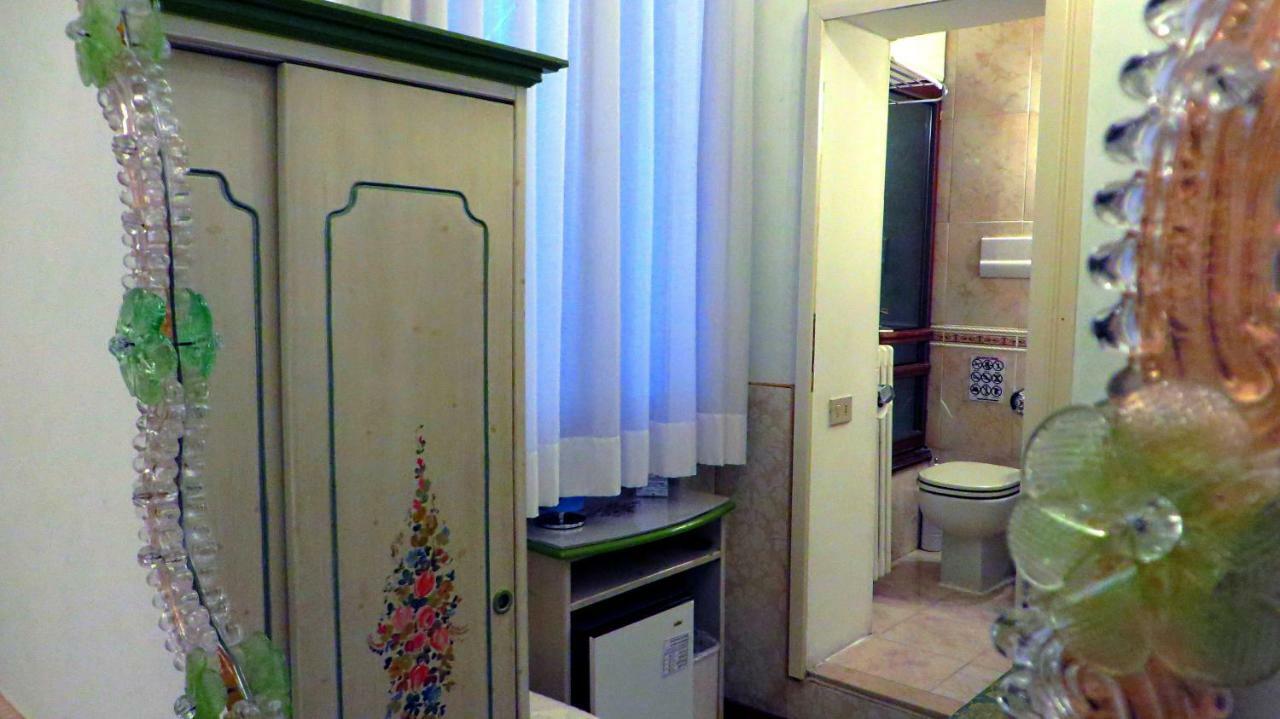 Hotel San Salvador Basic & Local 2 Stars Hotel Venesia Bagian luar foto