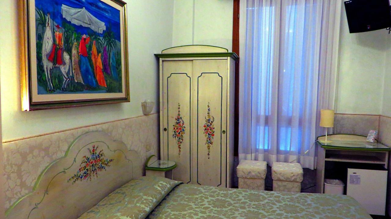 Hotel San Salvador Basic & Local 2 Stars Hotel Venesia Bagian luar foto